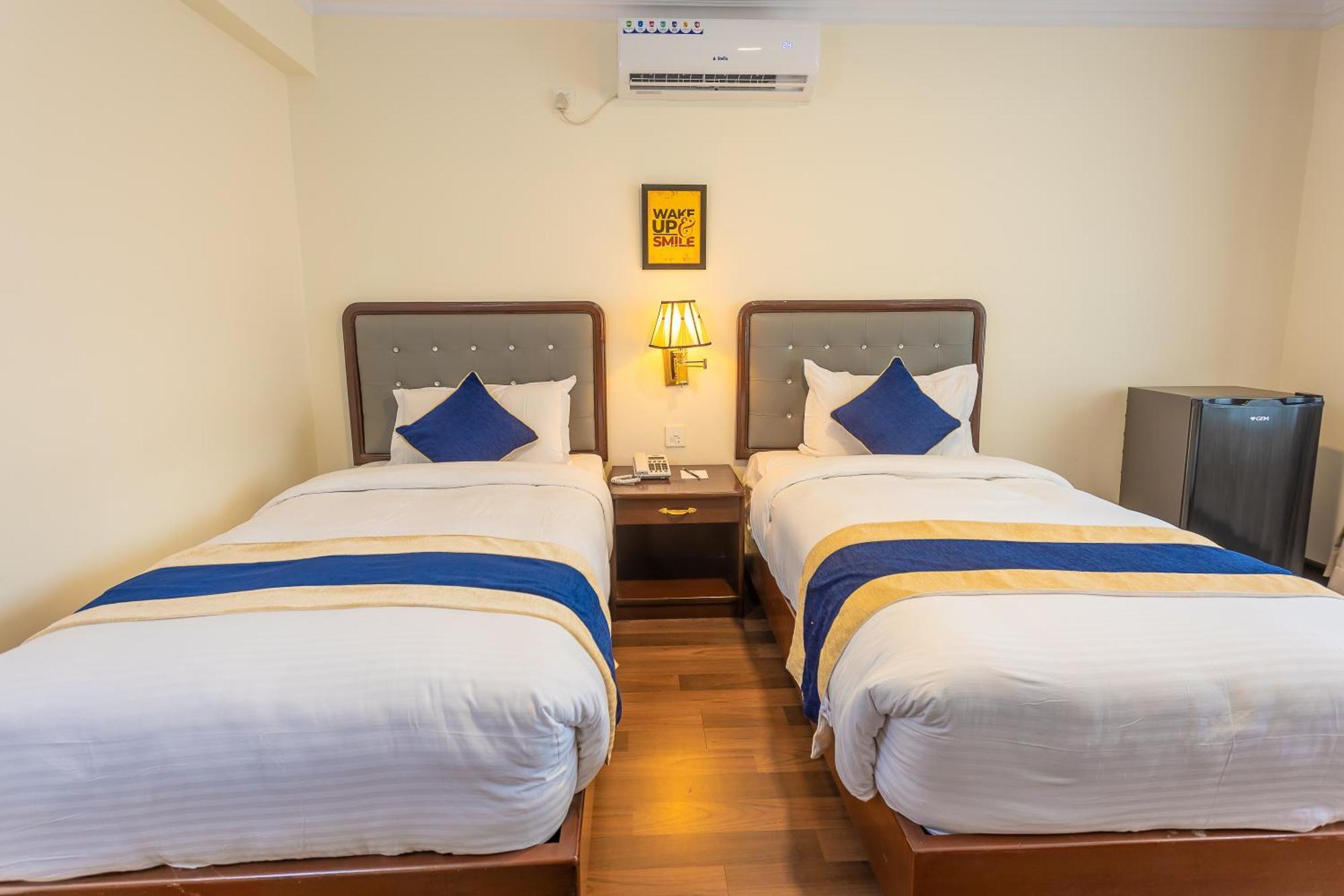 Kathmandu Business Hotel Exterior foto